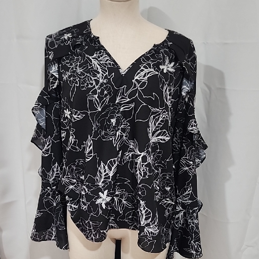 Parker Monochrome Floral Ruffle Blouse